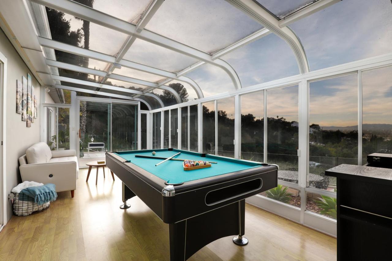 Luxury Hollywood Hills Gated View Estate - Ultra Private And Gorgeous! Minutes To Universal And Hollywood! *